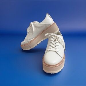 Dolce Vita Toyah Platform Leather Sneakers White Women’s Size 8 Gently Worn